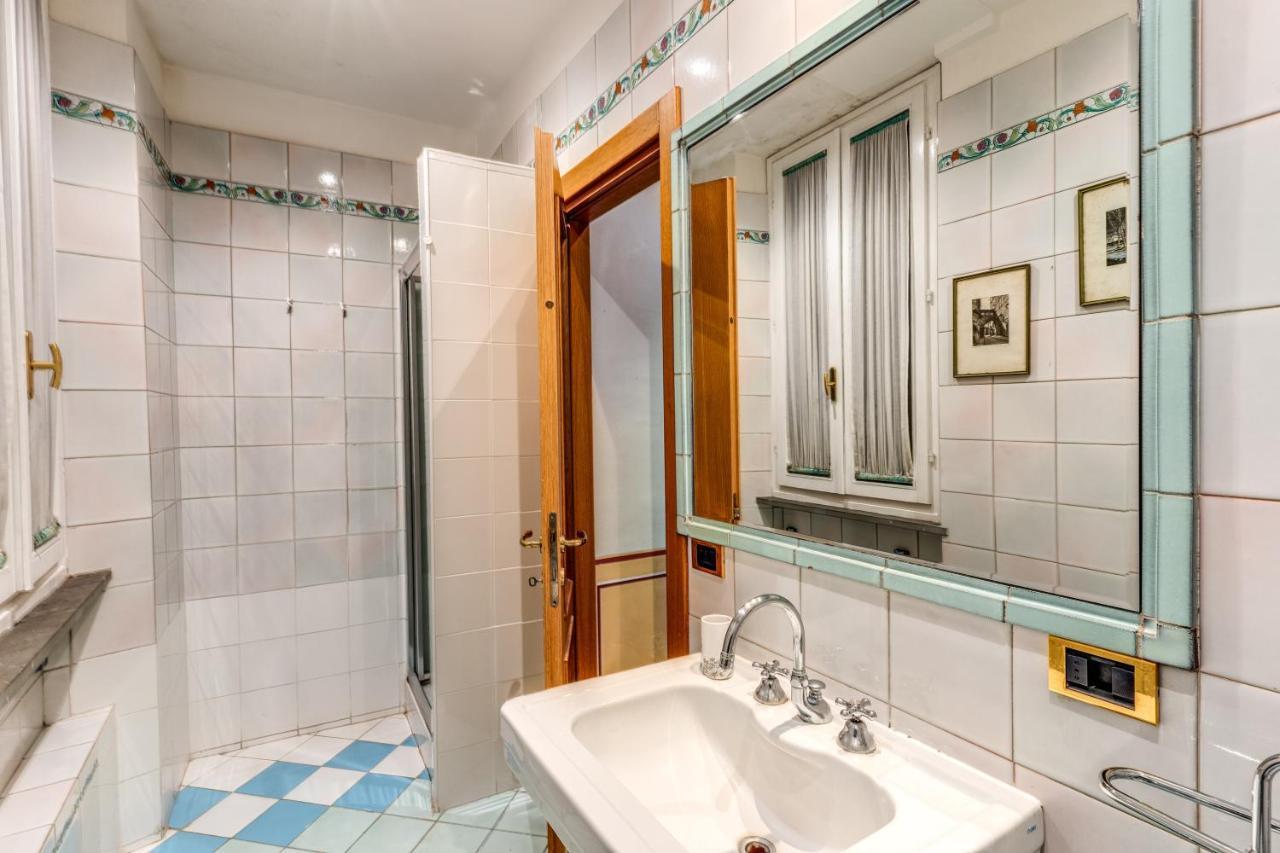 Appartement Lovely Flat By The Trevi Fountain à Rome Extérieur photo