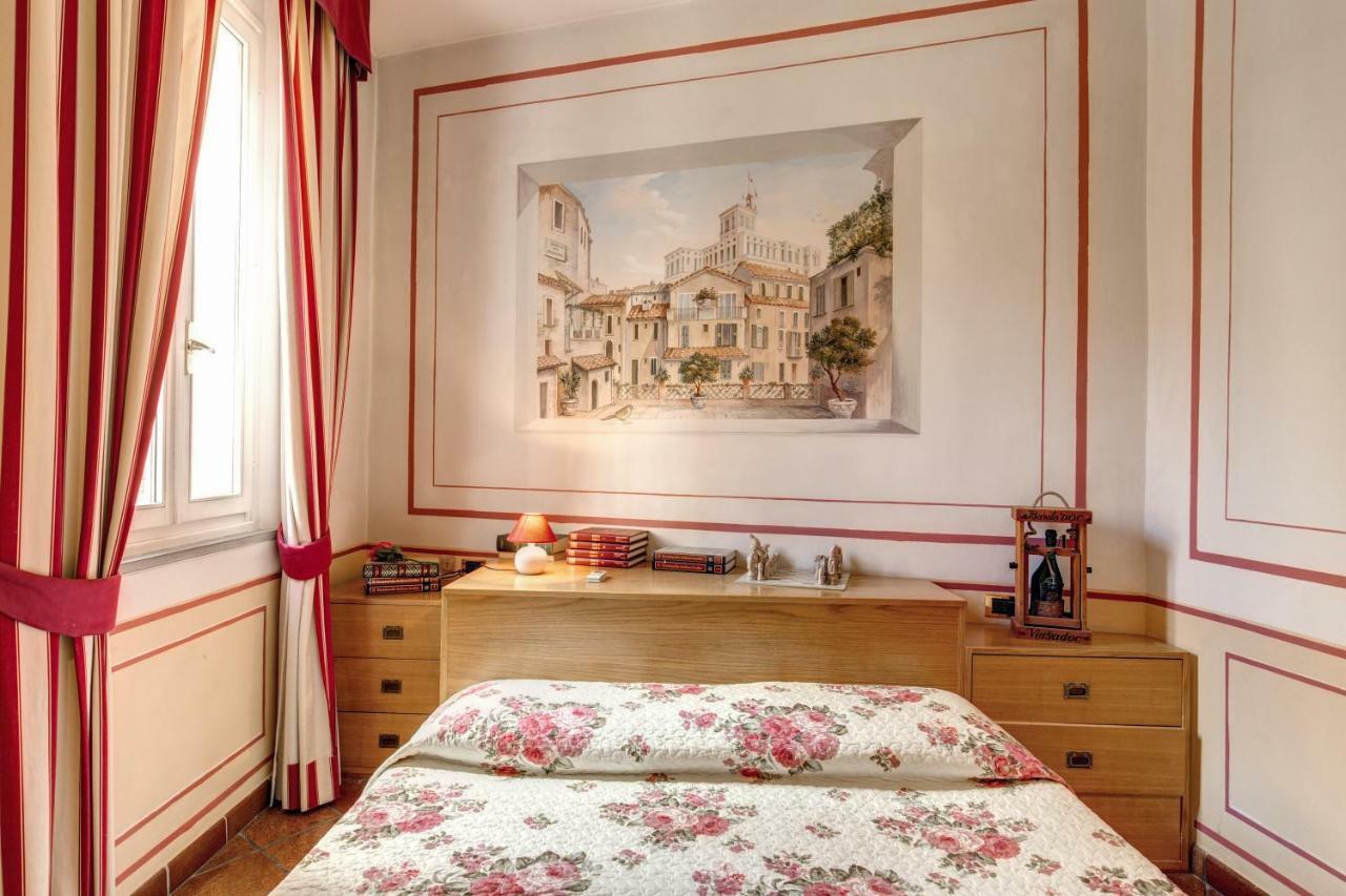 Appartement Lovely Flat By The Trevi Fountain à Rome Extérieur photo