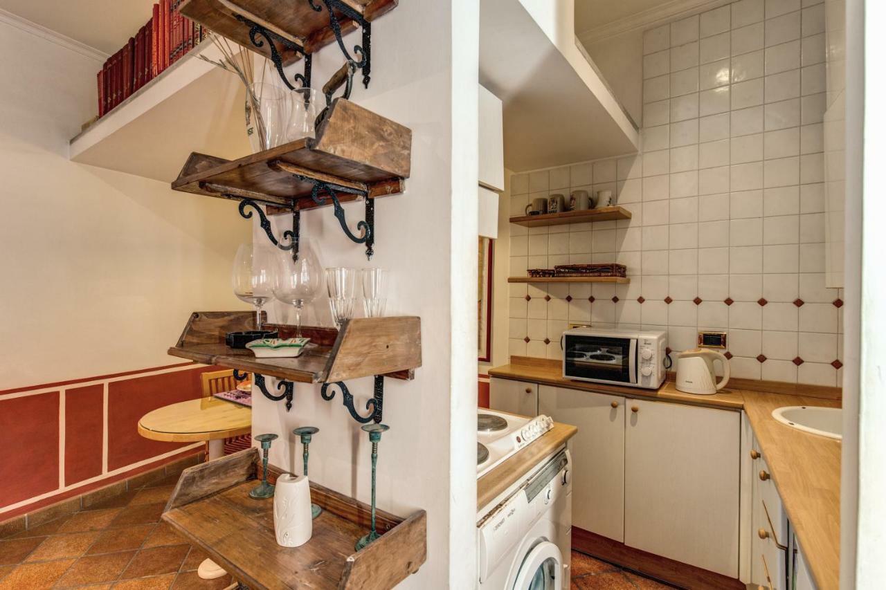 Appartement Lovely Flat By The Trevi Fountain à Rome Extérieur photo