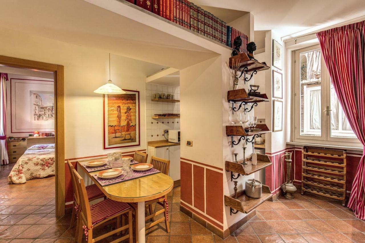 Appartement Lovely Flat By The Trevi Fountain à Rome Extérieur photo