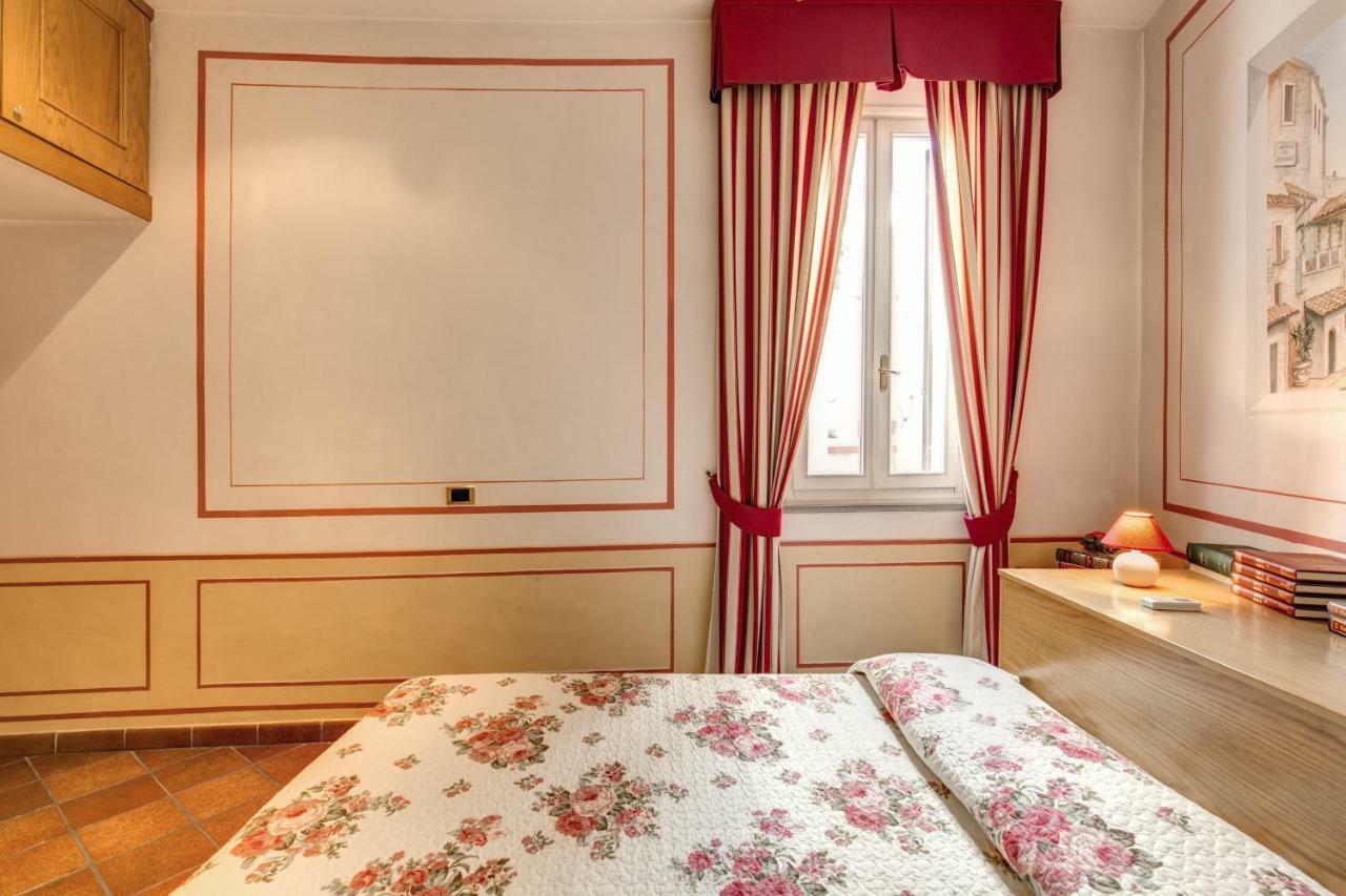 Appartement Lovely Flat By The Trevi Fountain à Rome Extérieur photo